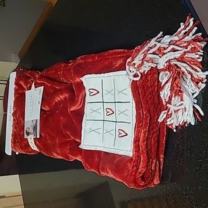 ❌️❤️ Rae Dunn Throw